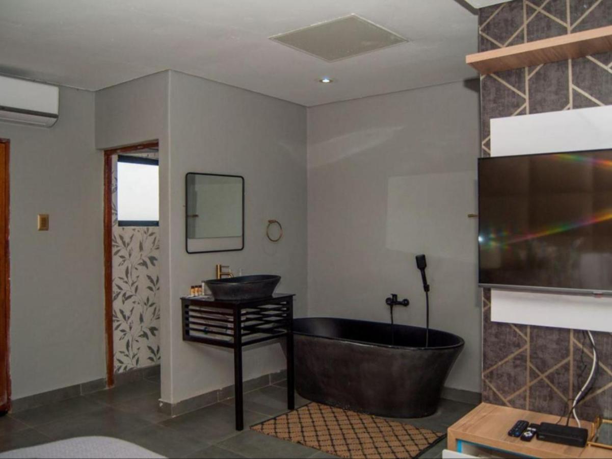 The Lux Hotel And Resorts Louis Trichardt Extérieur photo